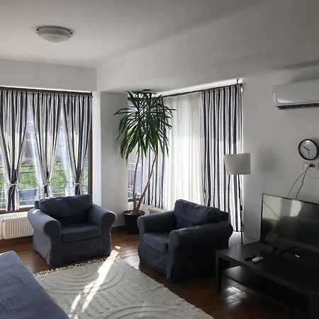 Lovely Apartment In Villa In Bucureşti Ngoại thất bức ảnh