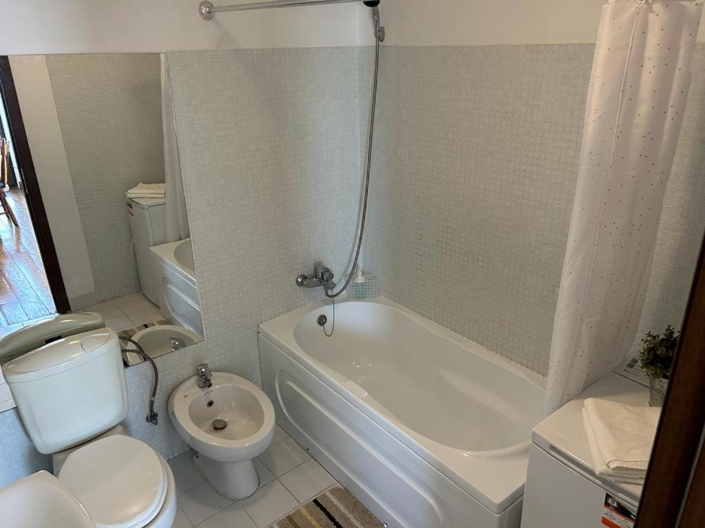 Lovely Apartment In Villa In Bucureşti Ngoại thất bức ảnh
